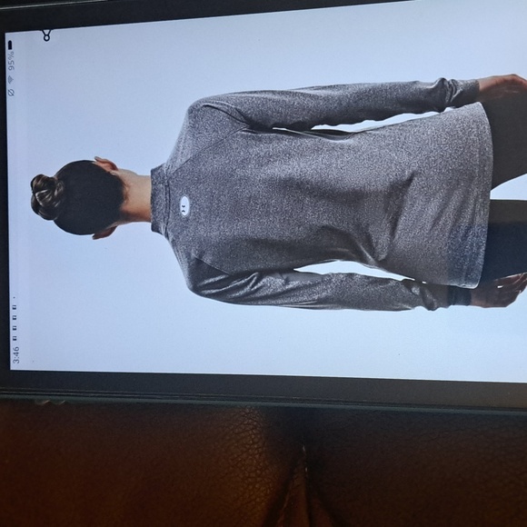 UNDER ARMOUR HEATGEAR TOP  XL - Picture 2 of 12